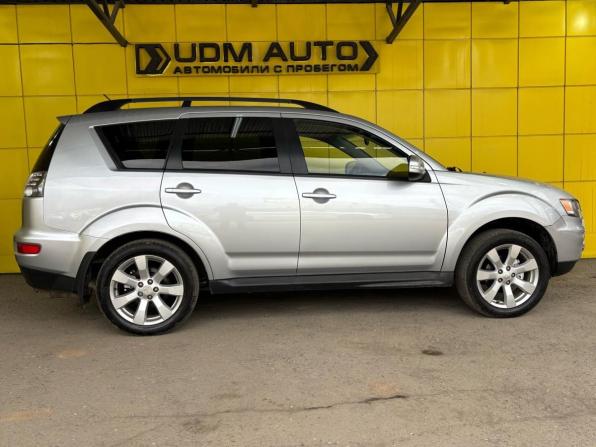 Mitsubishi Outlander II Рестайлинг с пробегом 2011 года, цена 1 049 000 рублей, 193000 км, внедорожник, Автокод Объявления