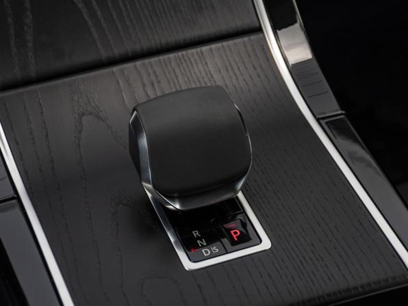Land Rover Range Rover Evoque II Рестайлинг с пробегом 2025 года, цена 5 628 000 рублей, 9500 км, внедорожник, Автокод Объявления