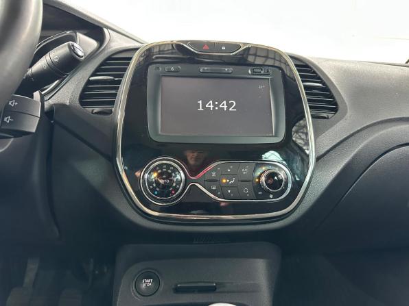 Renault Kaptur I с пробегом 2018 года, цена 1 750 000 рублей, 50439 км, внедорожник, Автокод Объявления