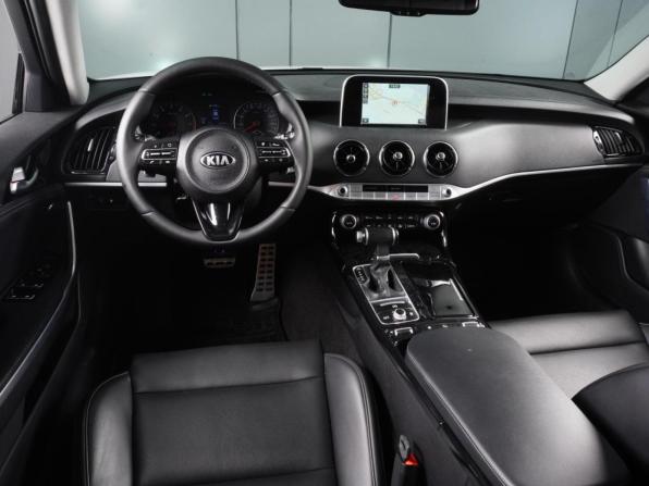 Kia Stinger I с пробегом 2019 года, цена 2 449 000 рублей, 180091 км, лифтбек, Автокод Объявления