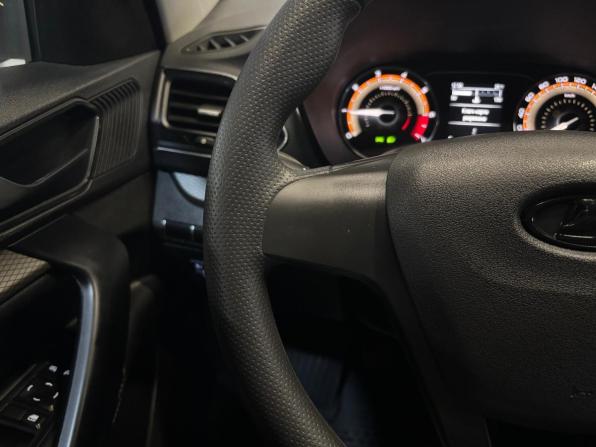 Lada (ВАЗ) Vesta I Рестайлинг (NG) с пробегом 2024 года, цена 1 299 000 рублей, 26565 км, седан, Автокод Объявления