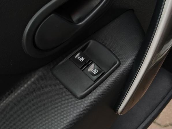 Renault Sandero II с пробегом 2015 года, цена 949 000 рублей, 56354 км, хэтчбек, Автокод Объявления