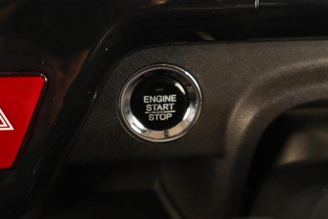 Honda Stepwgn V с пробегом 2015 года, цена 2 129 000 рублей, 138600 км, минивэн, Автокод Объявления