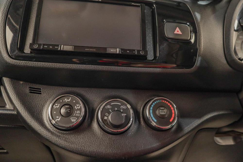 Toyota Vitz III (XP130) Рестайлинг Челябинск  - изображение 14