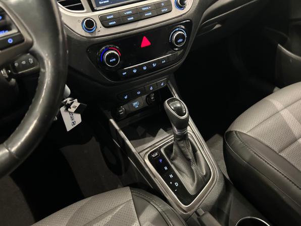 Hyundai Solaris II с пробегом 2019 года, цена 1 149 000 рублей, 179345 км, седан, Автокод Объявления