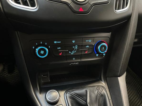 Ford Focus III Рестайлинг с пробегом 2017 года, цена 1 020 000 рублей, 176742 км, универсал, Автокод Объявления