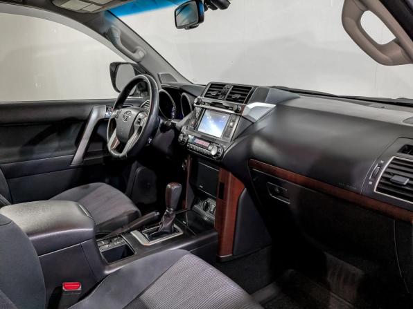 Toyota Land Cruiser Prado 150 Series Рестайлинг 1 с пробегом 2014 года, цена 4 500 000 рублей, 64061 км, внедорожник, Автокод Объявления
