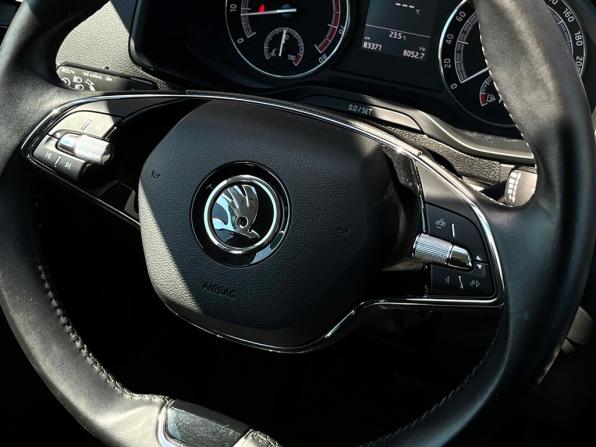 Skoda Karoq I с пробегом 2022 года, цена 2 564 200 рублей, 83371 км, внедорожник, Автокод Объявления