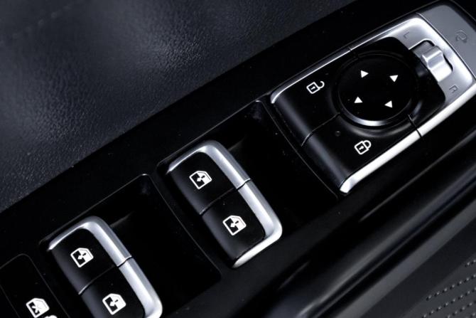 Kia K5 III с пробегом 2020 года, цена 2 390 000 рублей, 127000 км, седан, Автокод Объявления
