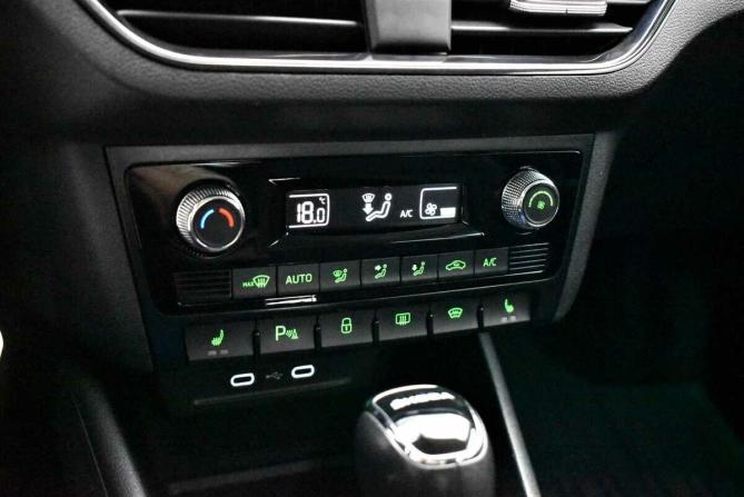 Skoda Rapid II с пробегом 2022 года, цена 1 495 000 рублей, 88170 км, лифтбек, Автокод Объявления