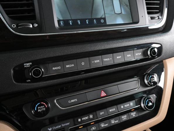 Kia Carnival III с пробегом 2019 года, цена 3 399 000 рублей, 130215 км, минивэн, Автокод Объявления