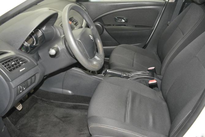 Renault Fluence I Рестайлинг с пробегом 2014 года, цена 689 000 рублей, 184000 км, седан, Автокод Объявления