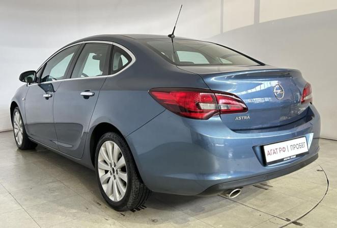 Opel Astra J Рестайлинг с пробегом 2013 года, цена 970 000 рублей, 229046 км, хэтчбек, Автокод Объявления
