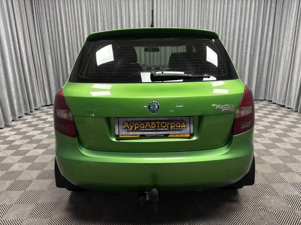 Skoda Fabia II Рестайлинг с пробегом 2010 года, цена 806 000 рублей, 146904 км, хэтчбек, Автокод Объявления