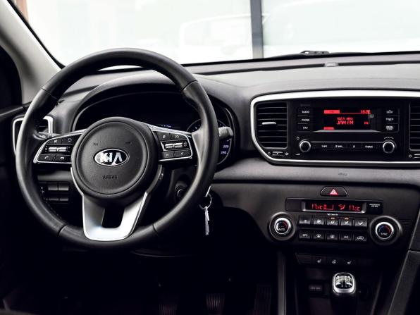 Kia Sportage IV Рестайлинг с пробегом 2019 года, цена 2 199 000 рублей, 57517 км, внедорожник, Автокод Объявления