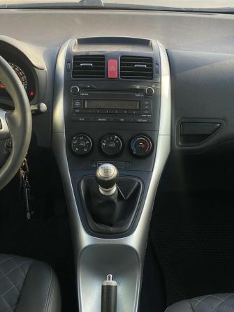 Toyota Auris I Рестайлинг с пробегом 2011 года, цена 895 000 рублей, 118300 км, хэтчбек, Автокод Объявления
