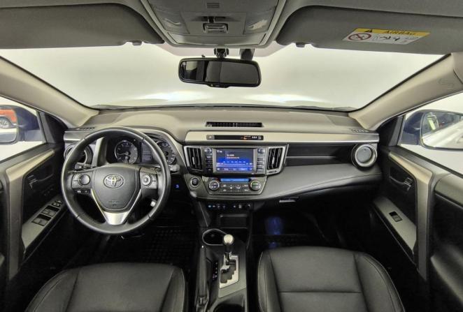 Toyota RAV4 IV (XA40) Рестайлинг с пробегом 2017 года, цена 2 440 000 рублей, 137000 км, внедорожник, Автокод Объявления