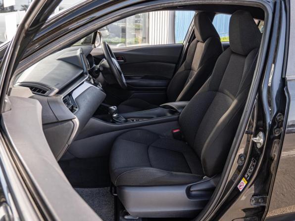 Toyota C-HR I Рестайлинг с пробегом 2019 года, цена 1 529 000 рублей, 172604 км, внедорожник, Автокод Объявления