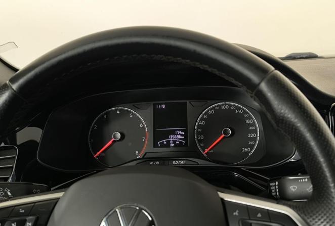Volkswagen Polo VI с пробегом 2021 года, цена 1 355 000 рублей, 135696 км, лифтбек, Автокод Объявления