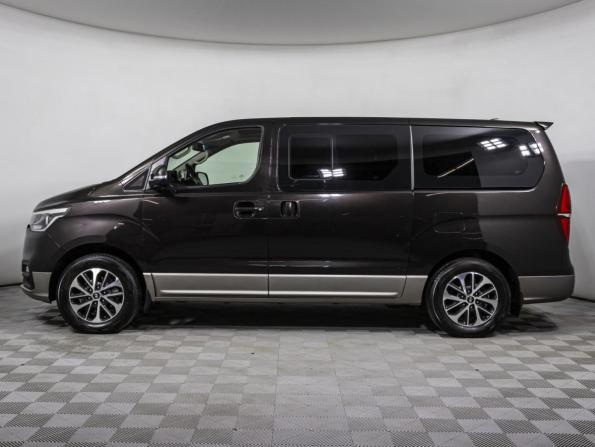 Hyundai Grand Starex I Рестайлинг 2 с пробегом 2018 года, цена 3 638 000 рублей, 108001 км, минивэн, Автокод Объявления