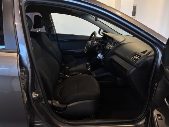Kia Rio III Рестайлинг с пробегом 2015 года, цена 880 000 рублей, 183701 км, седан, Автокод Объявления