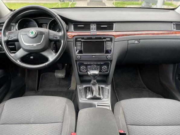 Skoda Superb II с пробегом 2012 года, цена 835 000 рублей, 223097 км, лифтбек, Автокод Объявления