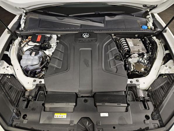 Volkswagen Touareg III с пробегом 2021 года, цена 6 800 000 рублей, 92971 км, внедорожник, Автокод Объявления