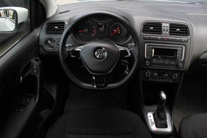 Volkswagen Polo V Рестайлинг с пробегом 2017 года, цена 1 120 000 рублей, 185964 км, седан, Автокод Объявления