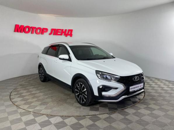 Lada (ВАЗ) Vesta I Рестайлинг (NG) с пробегом 2024 года, цена 1 418 000 рублей, 44070 км, универсал, Автокод Объявления