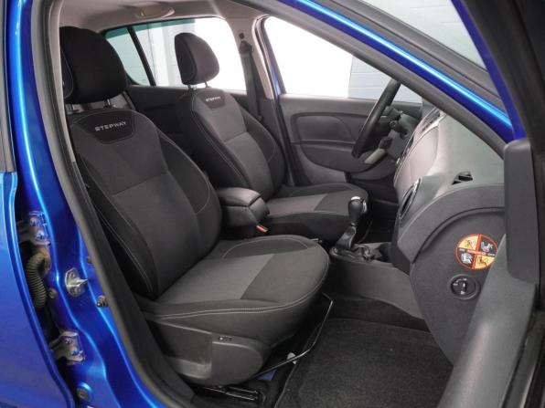 Renault Sandero II Рестайлинг с пробегом 2021 года, цена 1 347 000 рублей, 57778 км, хэтчбек, Автокод Объявления
