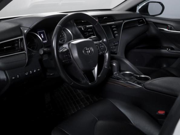 Toyota Camry VIII (XV70) с пробегом 2019 года, цена 2 890 000 рублей, 89987 км, седан, Автокод Объявления