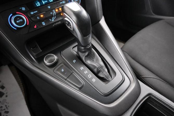 Ford Focus III Рестайлинг с пробегом 2017 года, цена 1 049 000 рублей, 102300 км, хэтчбек, Автокод Объявления