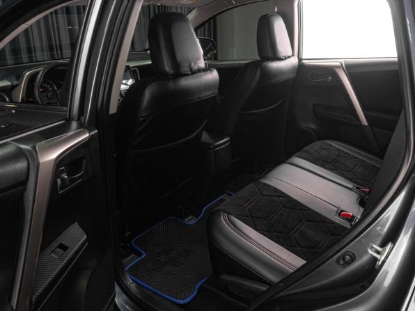Toyota RAV4 IV (XA40) с пробегом 2014 года, цена 1 799 000 рублей, 212808 км, внедорожник, Автокод Объявления