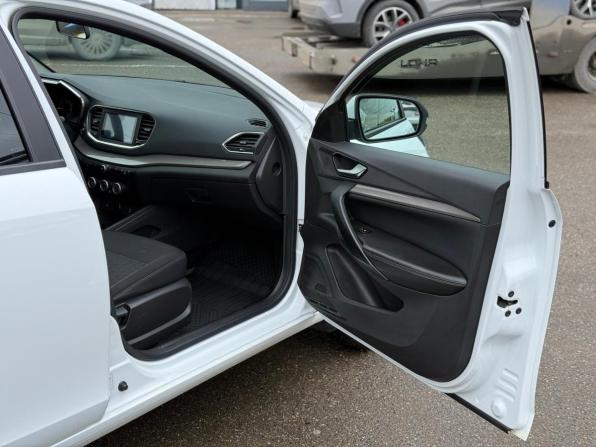 Lada (ВАЗ) Vesta I Рестайлинг (NG) с пробегом 2023 года, цена 1 220 000 рублей, 37575 км, седан, Автокод Объявления