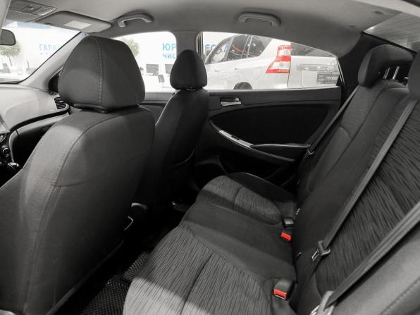 Hyundai Solaris I Рестайлинг с пробегом 2016 года, цена 699 000 рублей, 243176 км, седан, Автокод Объявления