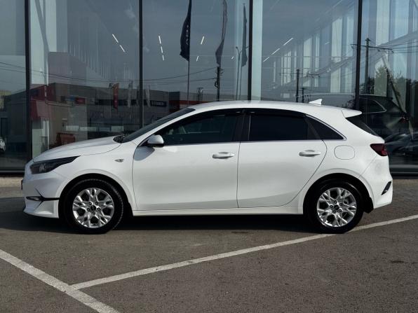 Kia Ceed III Рестайлинг с пробегом 2022 года, цена 1 970 000 рублей, 62000 км, хэтчбек, Автокод Объявления