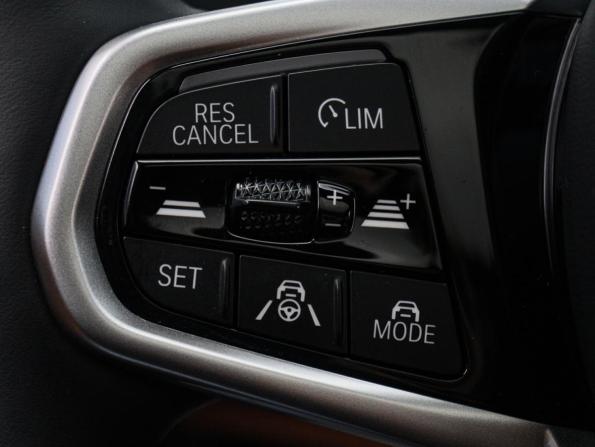 BMW 3 серии VII (G2x) Рестайлинг 2 с пробегом 2024 года, цена 5 750 000 рублей, 14107 км, седан, Автокод Объявления