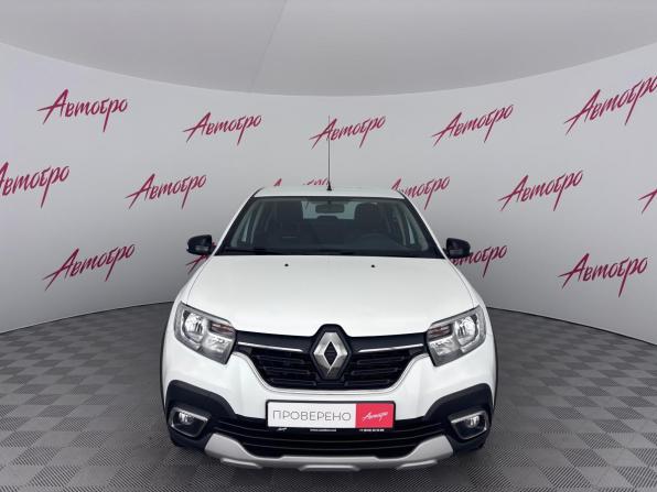 Renault Logan II Рестайлинг с пробегом 2022 года, цена 1 390 000 рублей, 43555 км, седан, Автокод Объявления