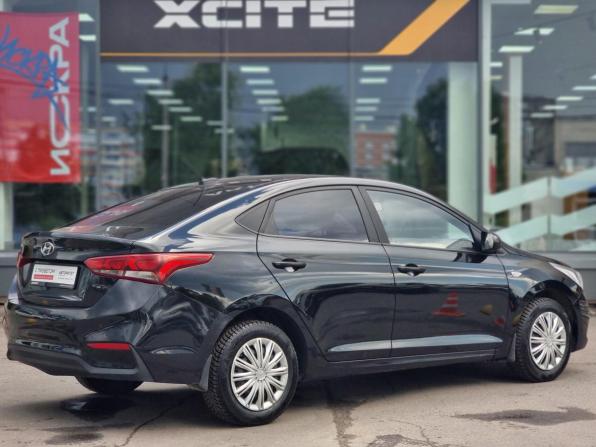 Hyundai Solaris II с пробегом 2017 года, цена 1 029 000 рублей, 150367 км, седан, Автокод Объявления