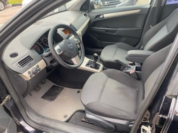 Opel Astra H Рестайлинг с пробегом 2008 года, цена 300 000 рублей, 288000 км, хэтчбек, Автокод Объявления
