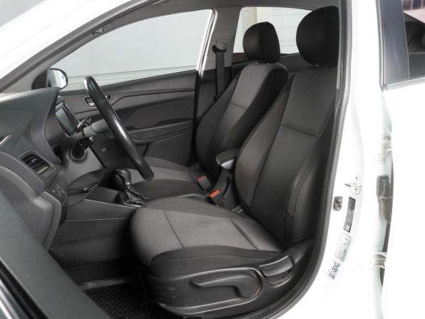 Hyundai Solaris II с пробегом 2017 года, цена 1 399 000 рублей, 80121 км, седан, Автокод Объявления