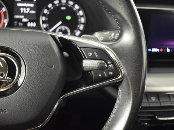 Skoda Octavia IV (A8) с пробегом 2021 года, цена 1 748 900 рублей, 123409 км, лифтбек, Автокод Объявления