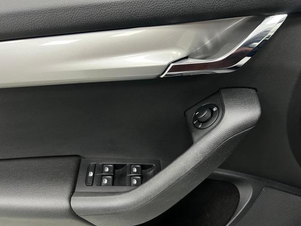 Skoda Octavia III (A7) Рестайлинг с пробегом 2019 года, цена 1 590 000 рублей, 169862 км, лифтбек, Автокод Объявления