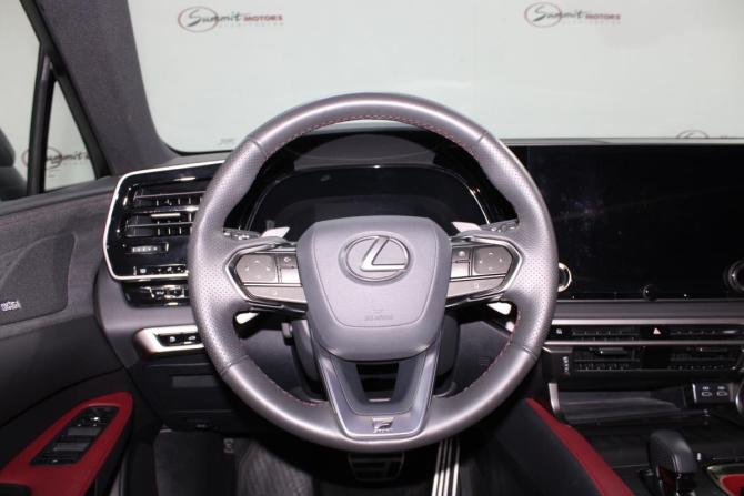 Lexus RX V с пробегом 2023 года, цена 10 900 000 рублей, 20050 км, внедорожник, Автокод Объявления