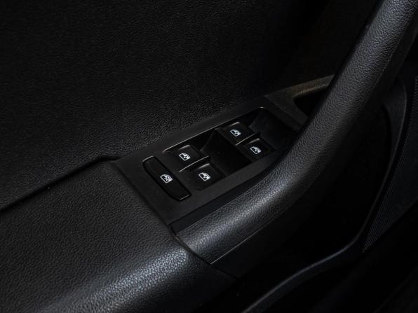 Skoda Octavia III (A7) Рестайлинг с пробегом 2018 года, цена 2 295 000 рублей, 85607 км, лифтбек, Автокод Объявления