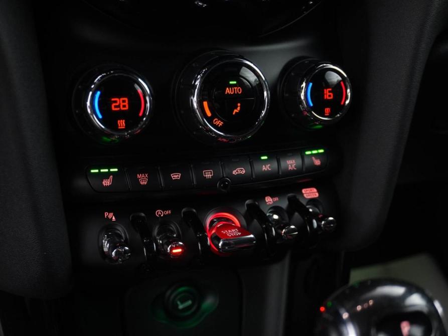 Mini Hatch III (F55/F56) Москва  - изображение 17