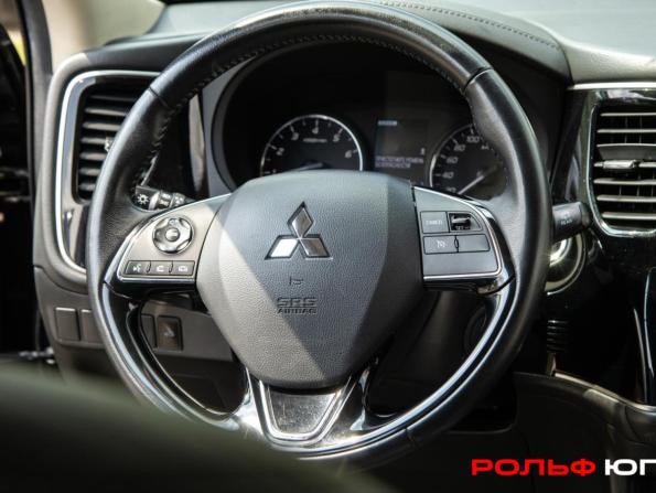 Mitsubishi Outlander III Рестайлинг 3 с пробегом 2021 года, цена 2 098 000 рублей, 114166 км, внедорожник, Автокод Объявления