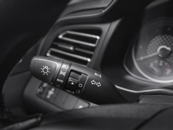 Hyundai Elantra VI (AD) Рестайлинг с пробегом 2019 года, цена 1 650 000 рублей, 140181 км, седан, Автокод Объявления