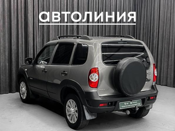 Chevrolet Niva I Рестайлинг с пробегом 2018 года, цена 835 000 рублей, 101211 км, внедорожник, Автокод Объявления