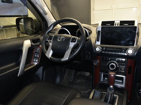 Toyota Land Cruiser Prado 150 Series Рестайлинг 2 с пробегом 2017 года, цена 4 150 000 рублей, 208001 км, внедорожник, Автокод Объявления